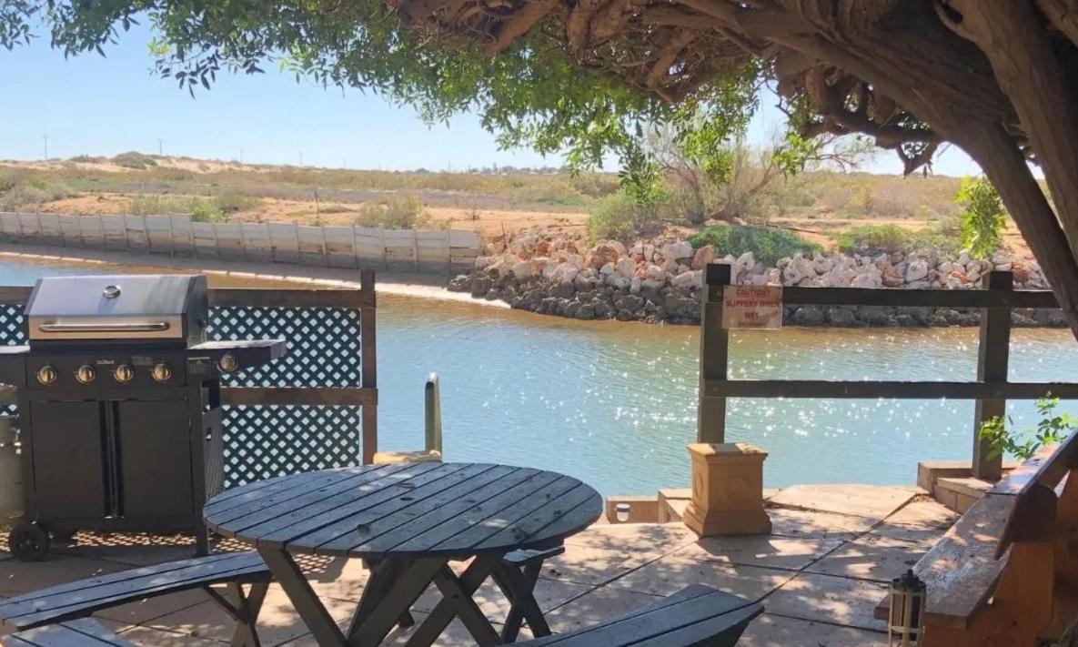 Pelican Point Waterfront Resort Formerly Carnarvon Beach Retreat Zewnętrze zdjęcie