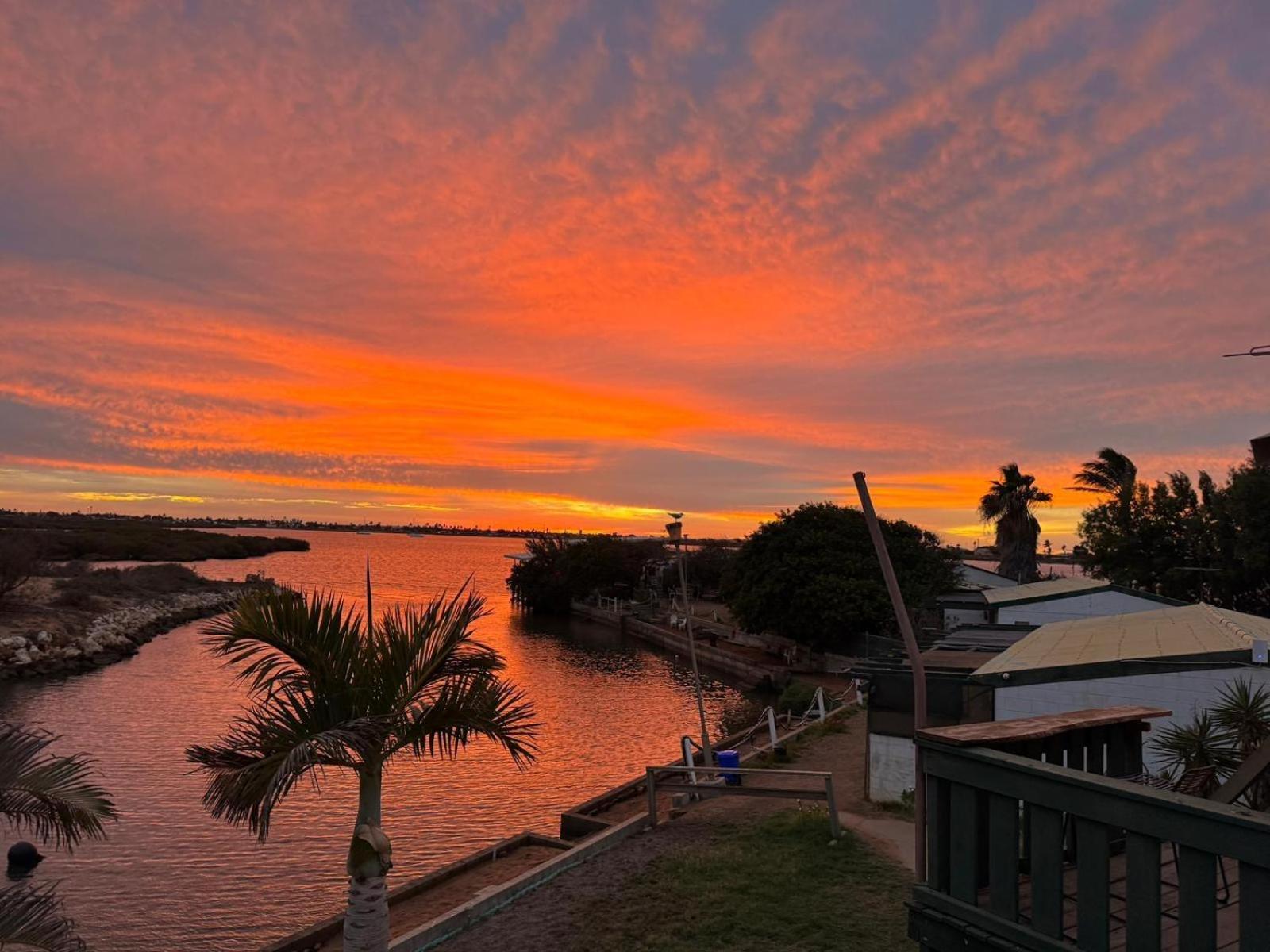 Pelican Point Waterfront Resort Formerly Carnarvon Beach Retreat Zewnętrze zdjęcie